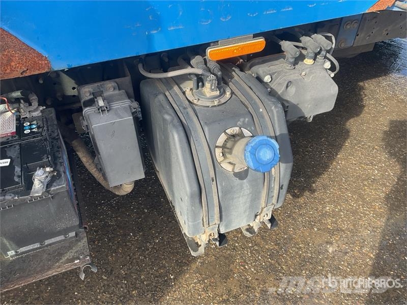 Nissan 20TJ 19.7 m on Nissan NT400 4x2 Bucket Truck Auto hoogwerkers