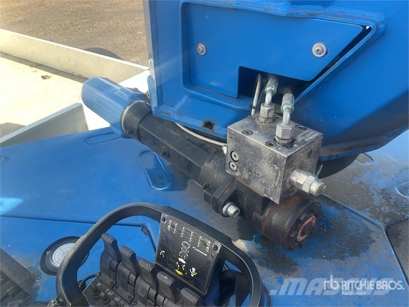 Nissan 20TJ 19.7 m on Nissan NT400 4x2 Bucket Truck Auto hoogwerkers