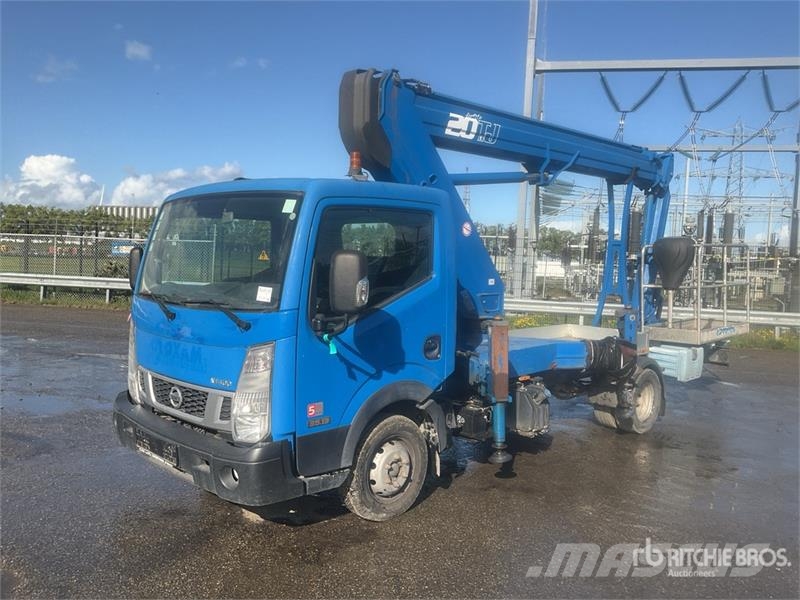 Nissan 20TJ 19.7 m on Nissan NT400 4x2 Bucket Truck Auto hoogwerkers