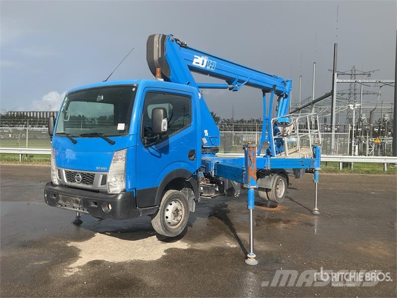Nissan 20TJ 300 kg on Nissan NT400 4x2 Bucket Truck المنصات الهوائية المثبتة على شاحنة