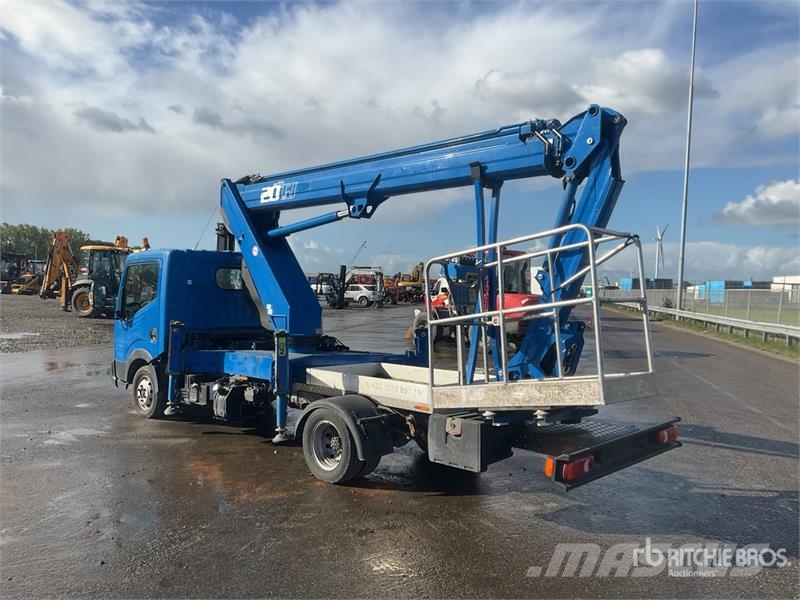 Nissan 20TJ 300 kg on Nissan NT400 4x2 Bucket Truck المنصات الهوائية المثبتة على شاحنة