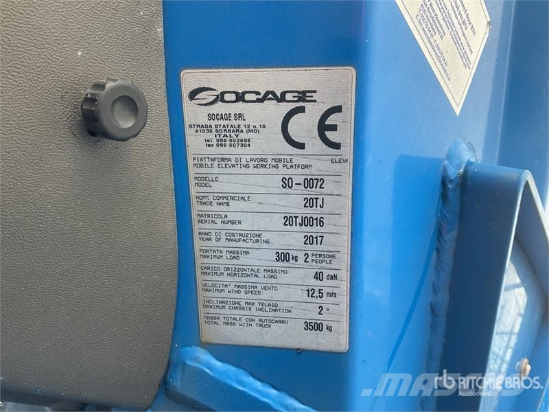 Nissan 20TJ 300 kg on Nissan NT400 4x2 Bucket Truck المنصات الهوائية المثبتة على شاحنة