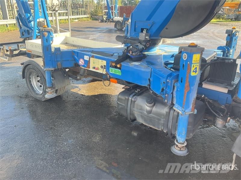 Nissan 20TJ 300 kg on Nissan NT400 4x2 Bucket Truck المنصات الهوائية المثبتة على شاحنة