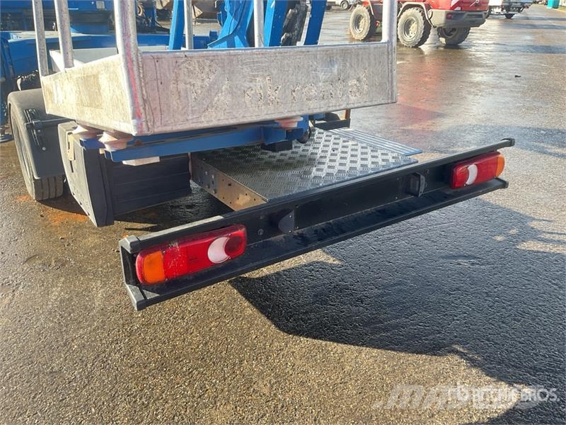 Nissan 20TJ 300 kg on Nissan NT400 4x2 Bucket Truck المنصات الهوائية المثبتة على شاحنة