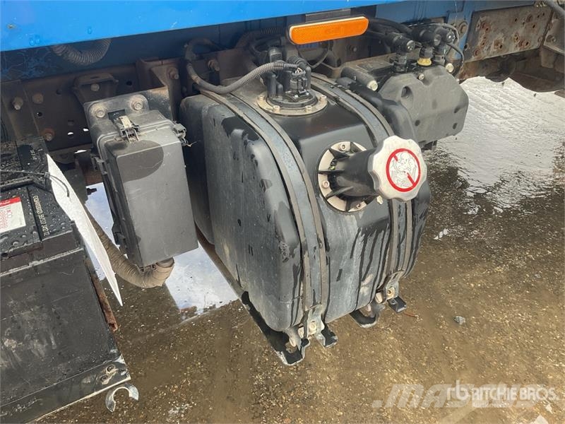 Nissan 20TJ 300 kg on Nissan NT400 4x2 Bucket Truck المنصات الهوائية المثبتة على شاحنة