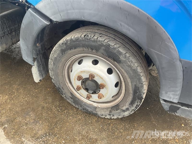 Nissan 20TJ 300 kg on Nissan NT400 4x2 Bucket Truck المنصات الهوائية المثبتة على شاحنة