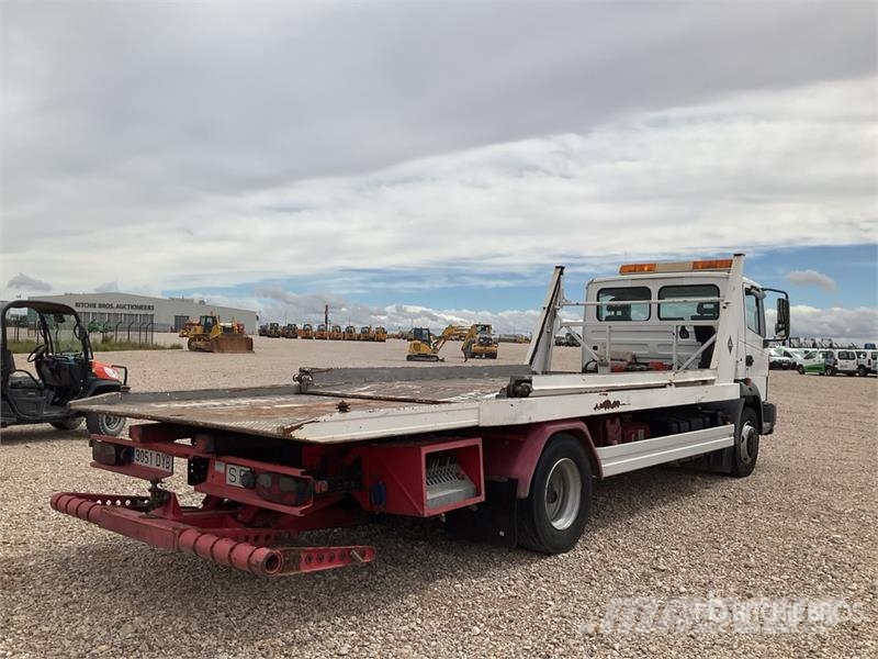 Nissan Atleon 4x2 Rollback Truck Veículos de recuperação