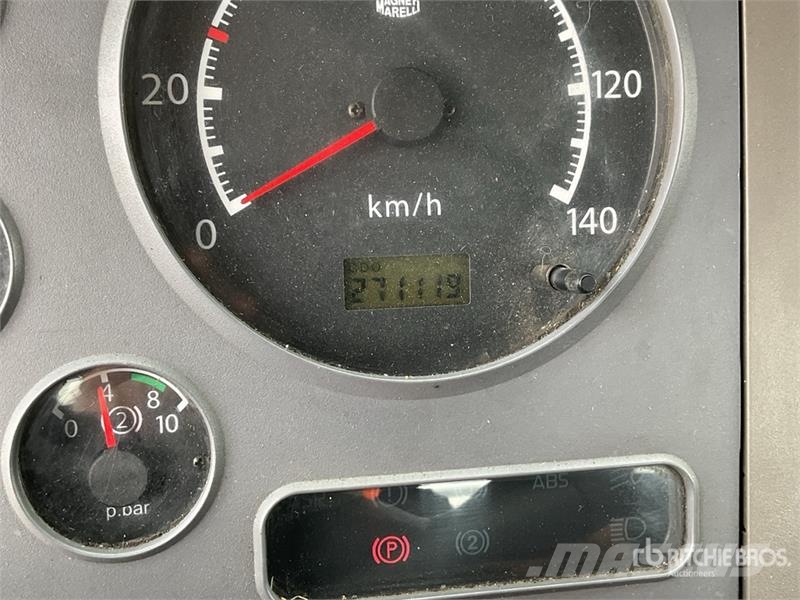 Nissan Atleon 4x2 Rollback Truck Veículos de recuperação