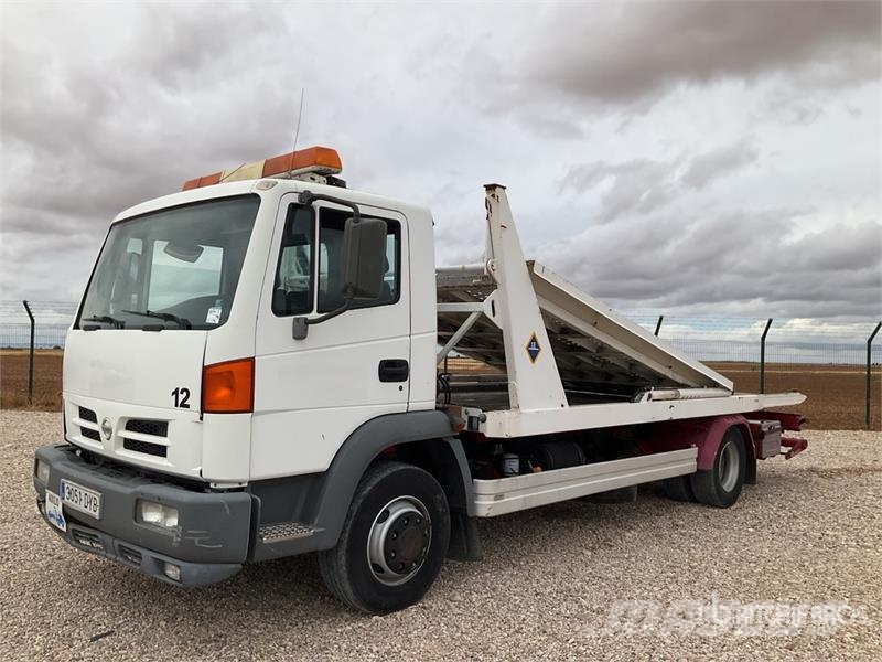 Nissan Atleon 4x2 Rollback Truck Veículos de recuperação