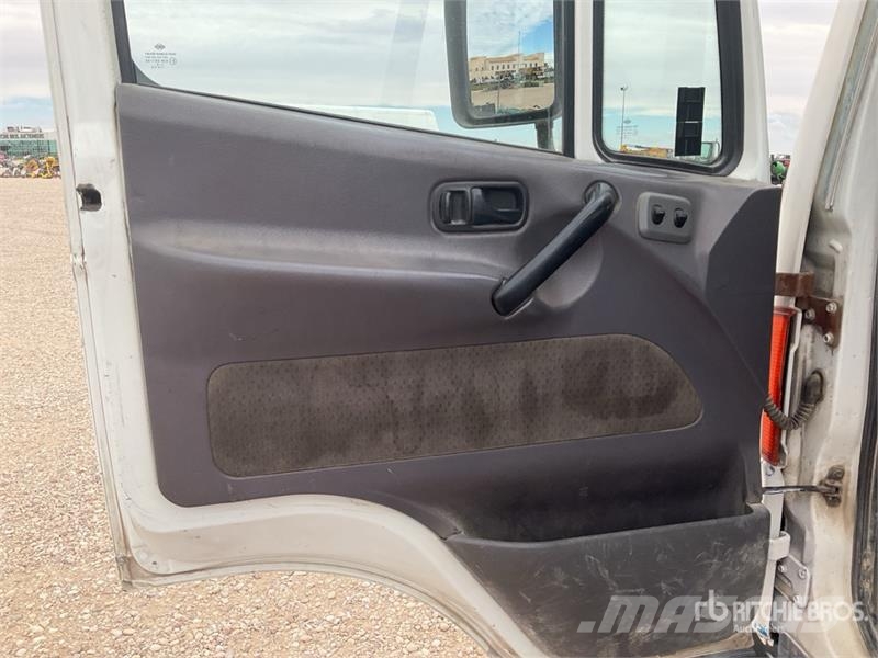Nissan Atleon TK3.56 4x2 Rollback Truck Veículos de recuperação