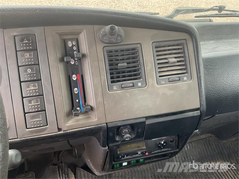 Nissan Atleon TK3.56 4x2 Rollback Truck Veículos de recuperação