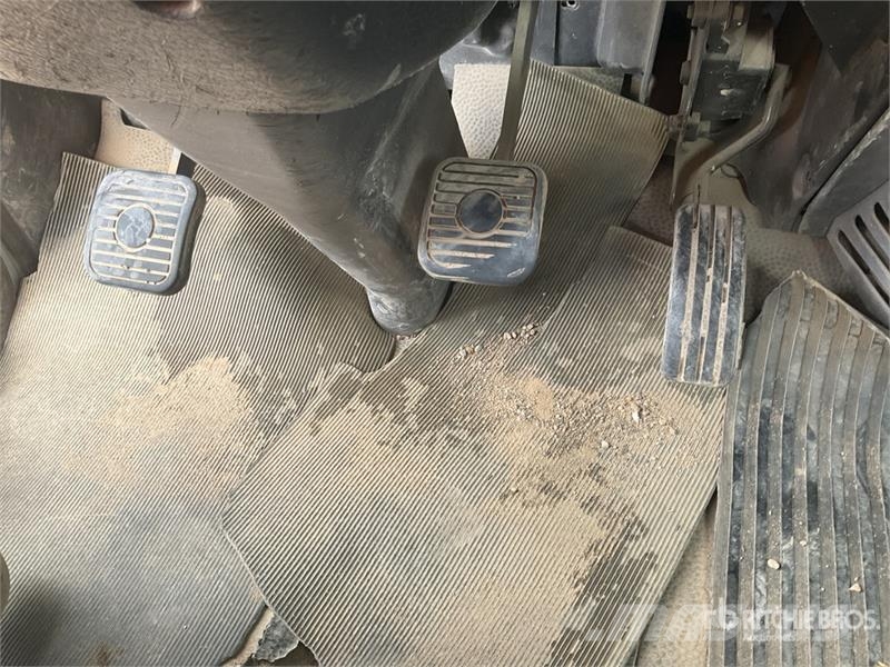 Nissan Atleon TK3.56 4x2 Rollback Truck Veículos de recuperação