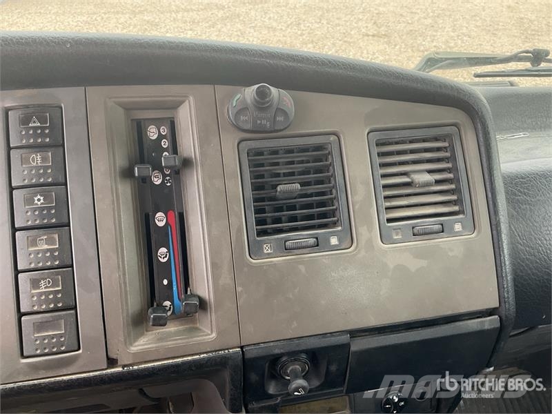 Nissan Atleon TK3.56 4x2 Rollback Truck Veículos de recuperação