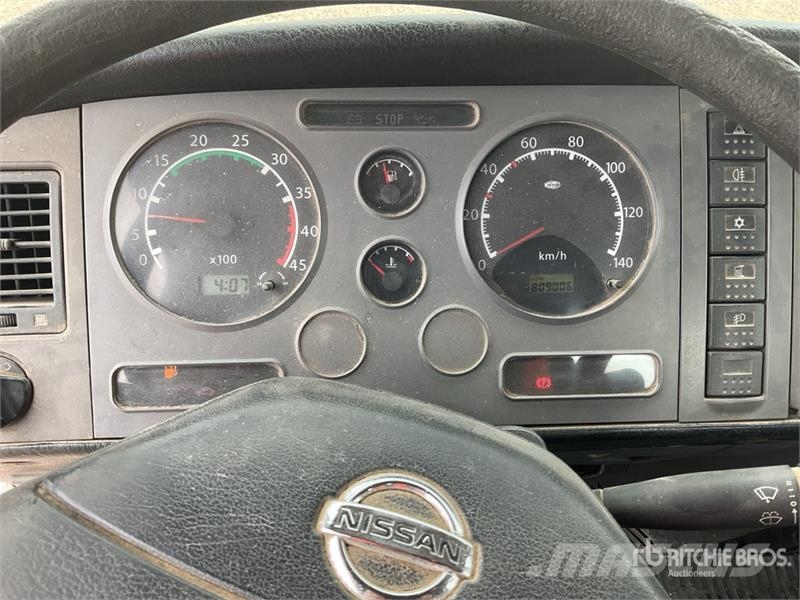 Nissan Atleon TK3.56 4x2 Rollback Truck Veículos de recuperação