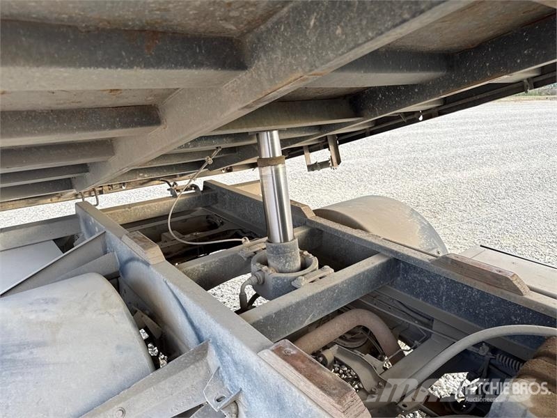 Nissan Cabstar 35.12 Dump Truck Kipper