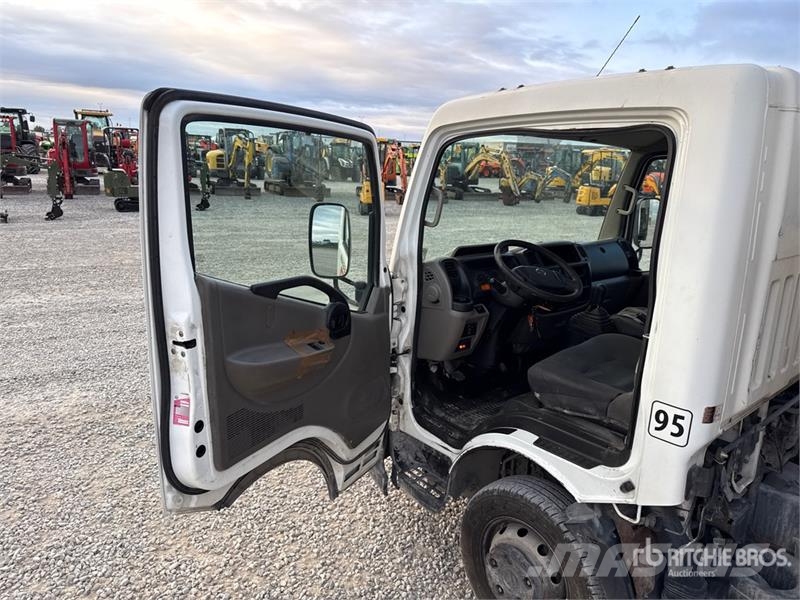 Nissan Cabstar 35.12 Dump Truck Kipper