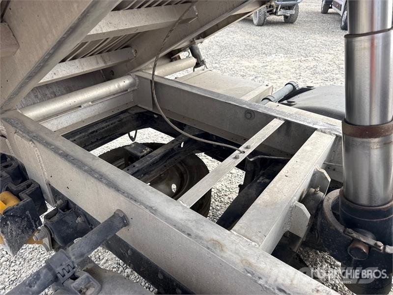 Nissan Cabstar 35.13 Dump Truck Kipper