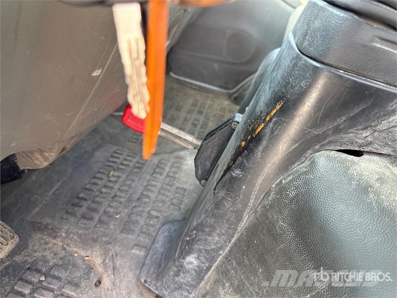 Nissan Cabstar 35.13 Dump Truck Sora- ja kippiautot
