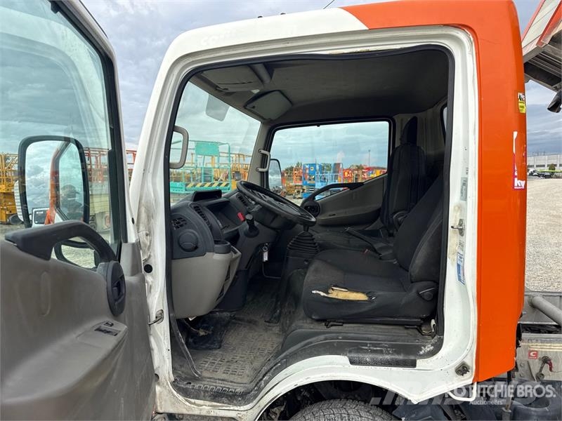 Nissan Cabstar 35.13 Dump Truck Kipper