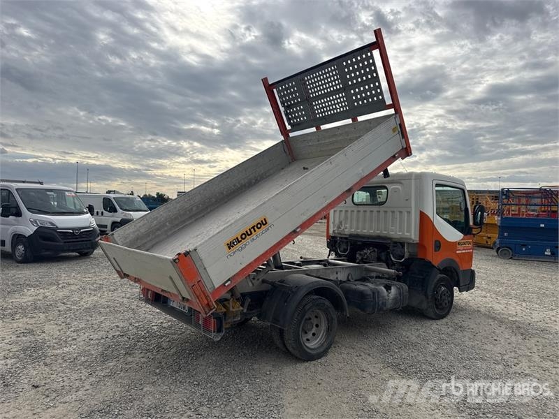 Nissan Cabstar 35.13 Dump Truck Kipper
