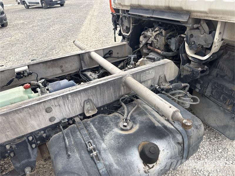 Nissan Cabstar 35.13 Dump Truck Kipper