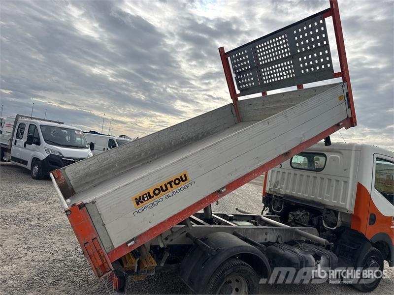 Nissan Cabstar 35.13 Dump Truck Kipper