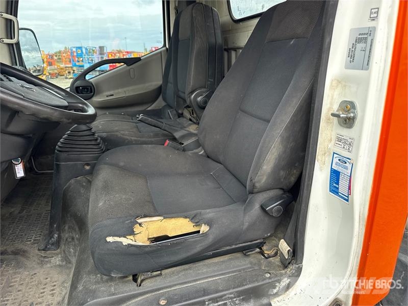 Nissan Cabstar 35.13 Dump Truck Kipper