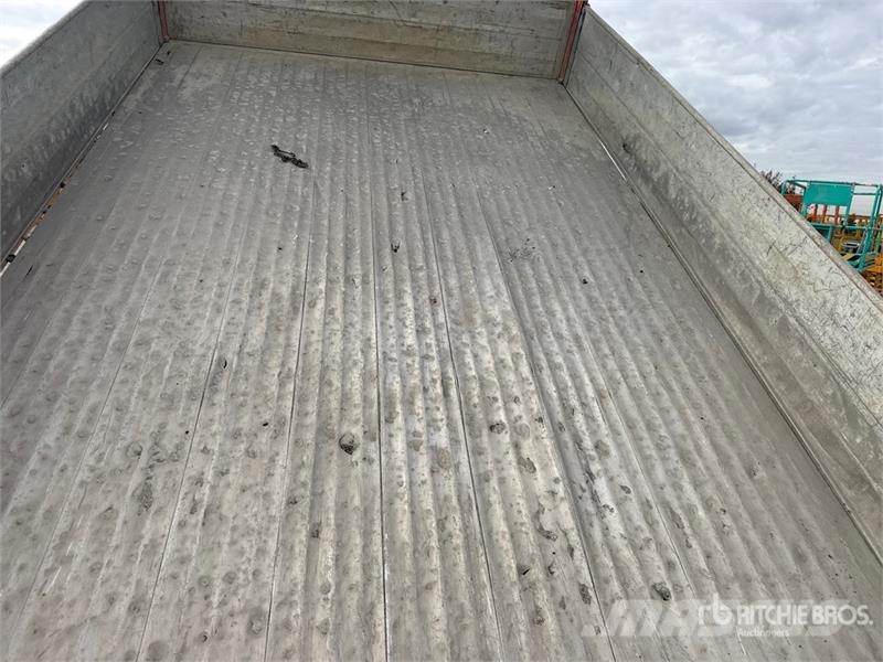 Nissan Cabstar 35.13 Dump Truck Kipper