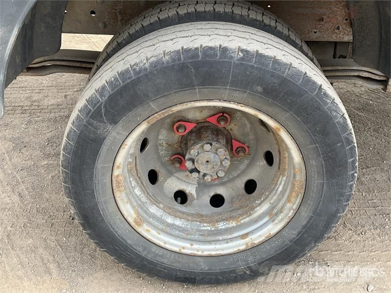 Nissan Cabstar 4x2 NT400 4X2 on 2015 CTE ZED 21.2JH 20 m Avtokošare