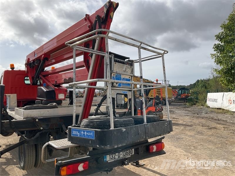 Nissan Cabstar 4x2 NT400 4X2 on 2015 CTE ZED 21.2JH 20 m Avtokošare