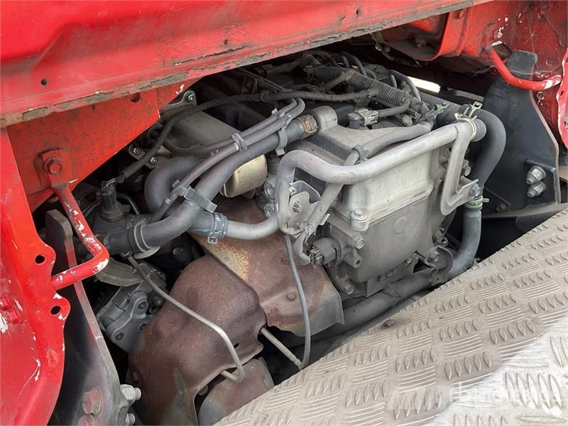 Nissan Cabstar 4x2 NT400 4X2 on 2015 CTE ZED 21.2JH 20 m Avtokošare