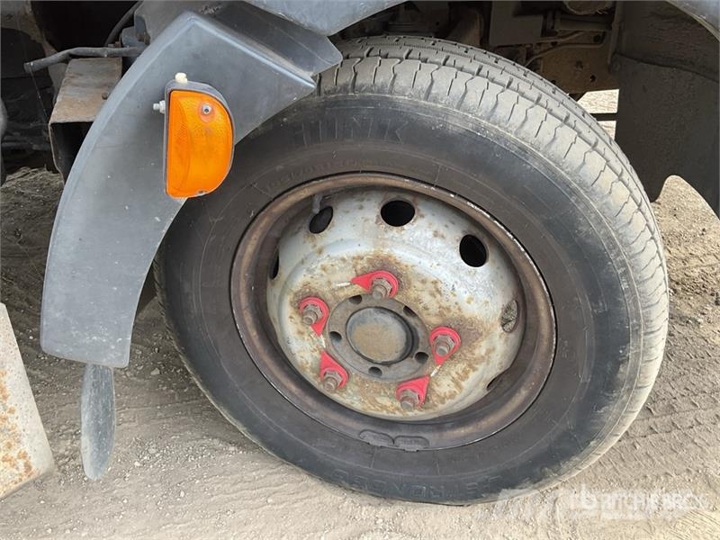 Nissan Cabstar 4x2 NT400 4X2 on 2015 CTE ZED 21.2JH 20 m Avtokošare
