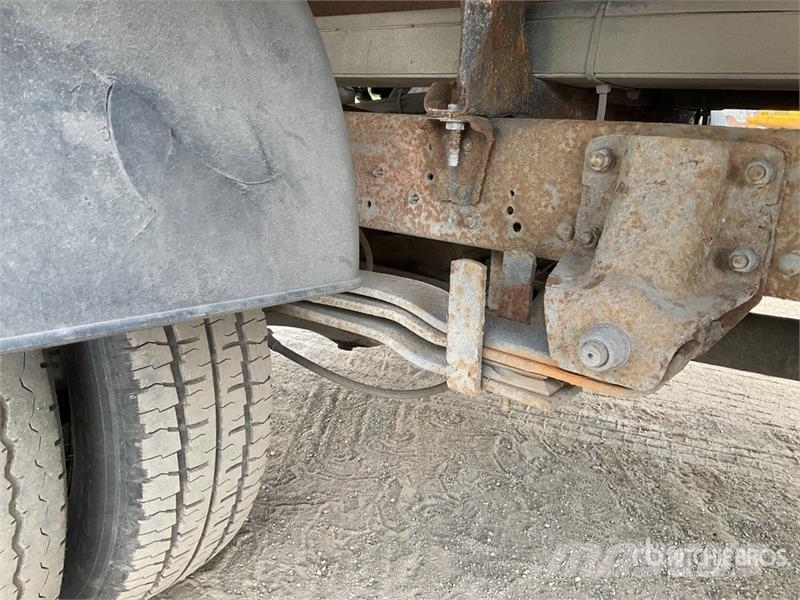 Nissan Cabstar 4x2 NT400 4X2 on 2015 CTE ZED 21.2JH 20 m Avtokošare