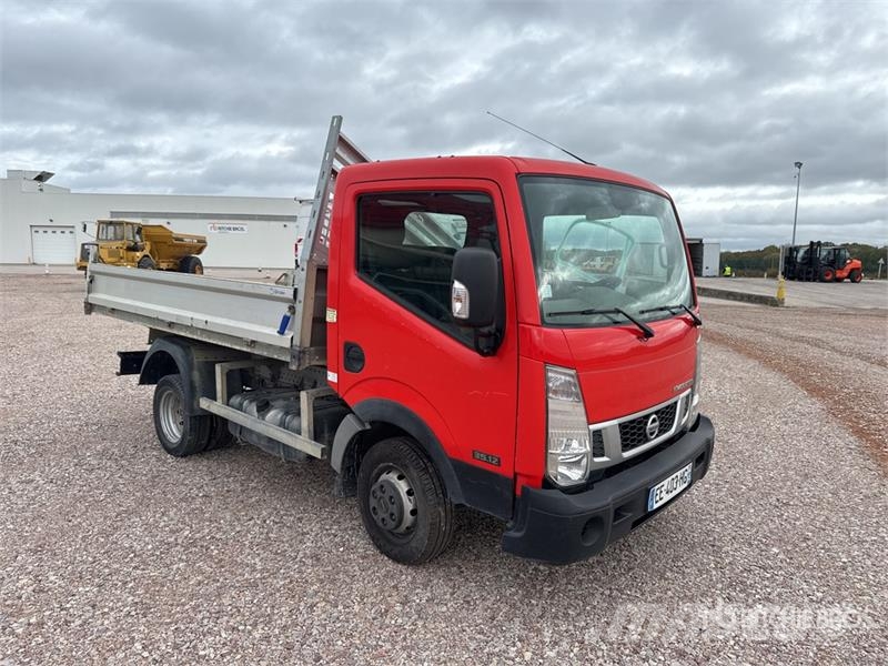 Nissan Cabstar NT400 32.12 4x2 Camion Benne Dump Truck (I Kiperi kamioni