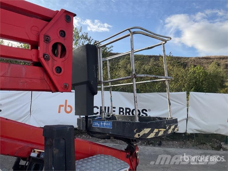 Nissan Cabstar NT400 4x2 on CTE ZED 21.2JH 20 m Bucket Tr Piattaforme autocarrate