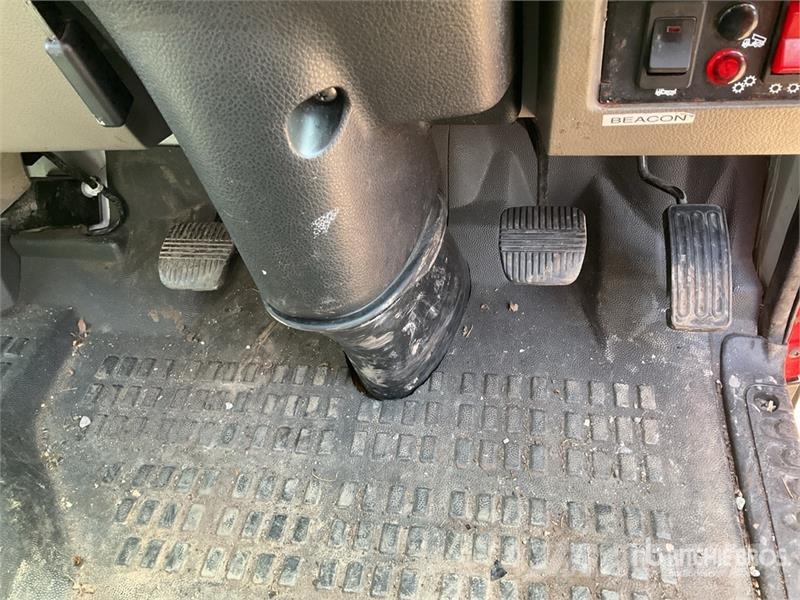 Nissan Cabstar NT400 4x2 on CTE ZED 21.2JH 20 m Bucket Tr Piattaforme autocarrate