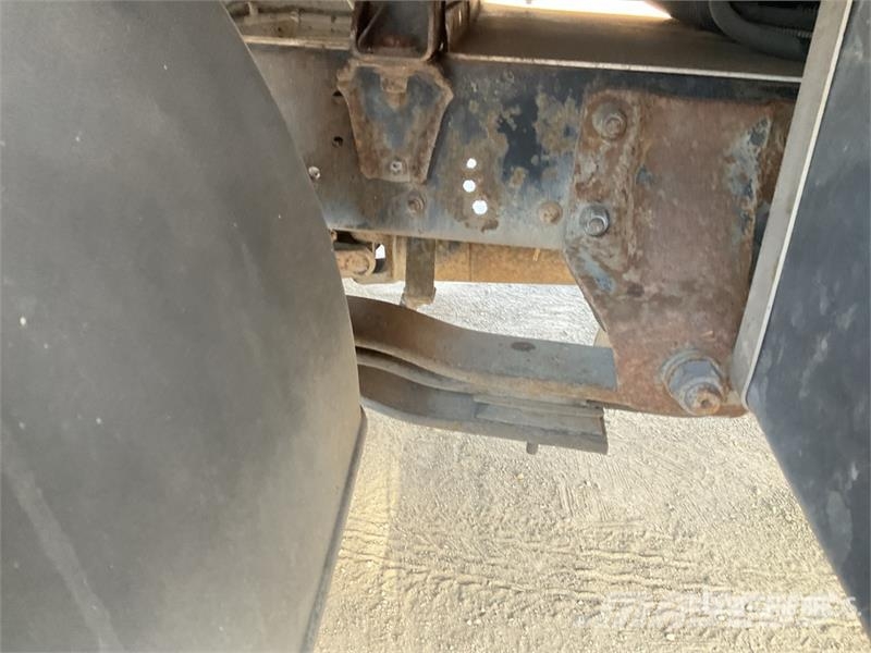 Nissan Cabstar NT400 4x2 on CTE ZED 21.2JH 20 m Bucket Tr Piattaforme autocarrate