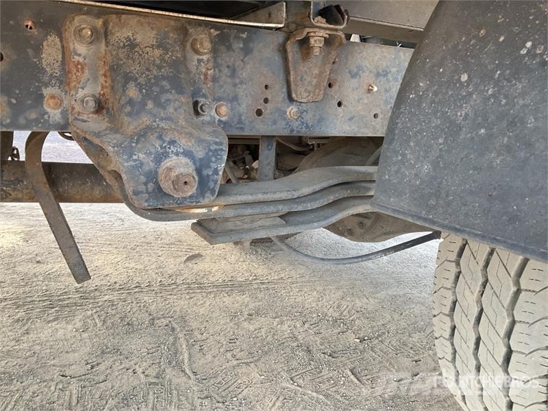 Nissan Cabstar NT400 4x2 on CTE ZED 21.2JH 20 m Bucket Tr Piattaforme autocarrate
