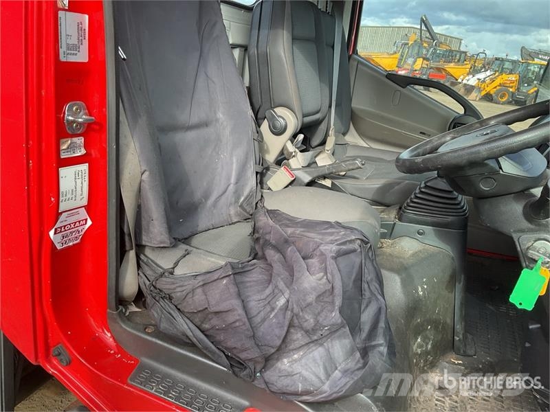 Nissan Cabstar NT400 4x2 on CTE ZED 21.2JH 20 m Bucket Tr Piattaforme autocarrate