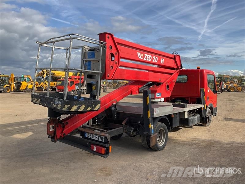 Nissan Cabstar NT400 4x2 on CTE ZED 21.2JH 20 m Bucket Tr Piattaforme autocarrate