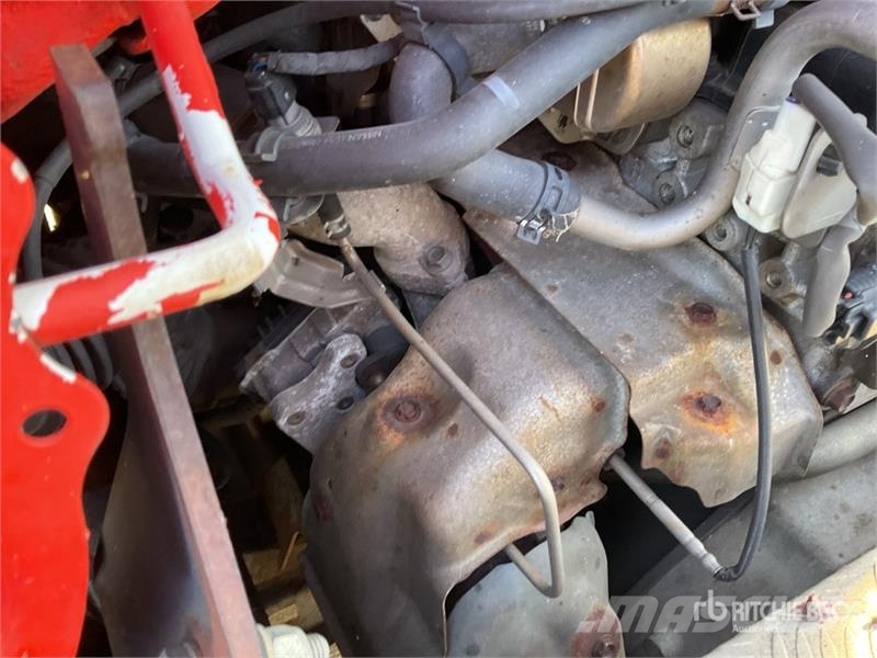 Nissan Cabstar NT400 4x2 on CTE ZED 21.2JH 20 m Bucket Tr Piattaforme autocarrate