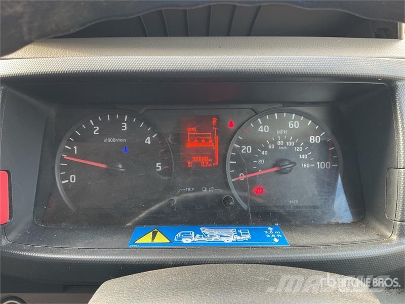 Nissan Cabstar NT400 4x2 on CTE ZED 21.2JH 20 m Bucket Tr Piattaforme autocarrate
