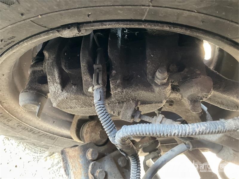 Nissan Cabstar NT400 4x2 on CTE ZED 21.2JH 20 m Bucket Tr Piattaforme autocarrate