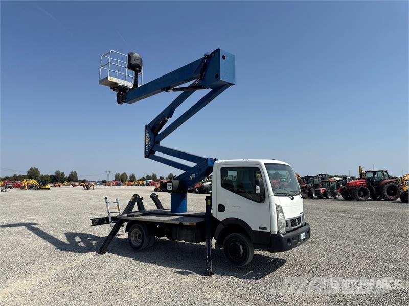 Nissan DA 324 23 m on Nissan Cabstar 35.12 Bucket Truck Podnośniki koszowe