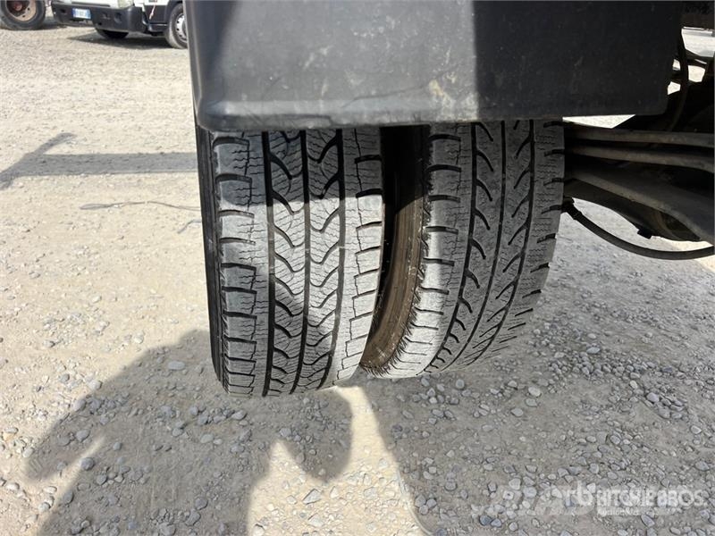 Nissan DT 25 on Nissan Cabstar 35.12 Bucket Truck Lastbilmonterede lifte