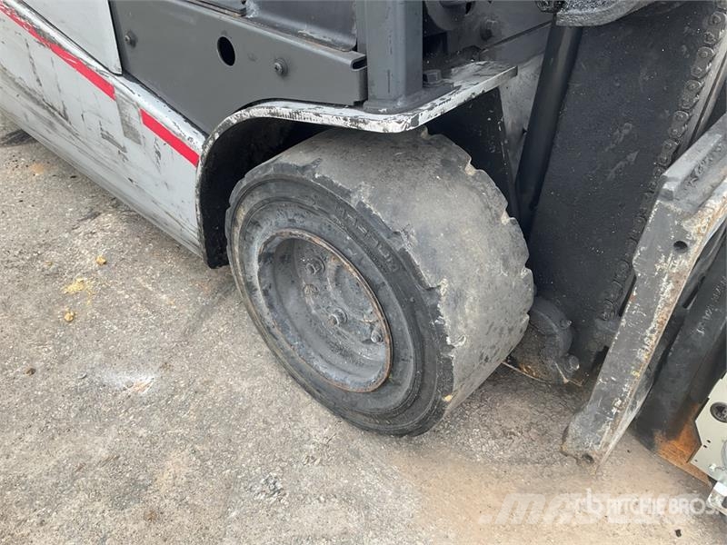 Nissan G1N1L20Q 2000 kg Electric Forklift (Inoperable) Elektritõstukid