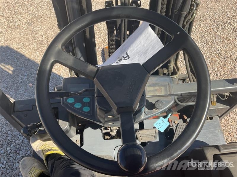 Nissan GQ02L30CU Electric Forklift 전동 지게차