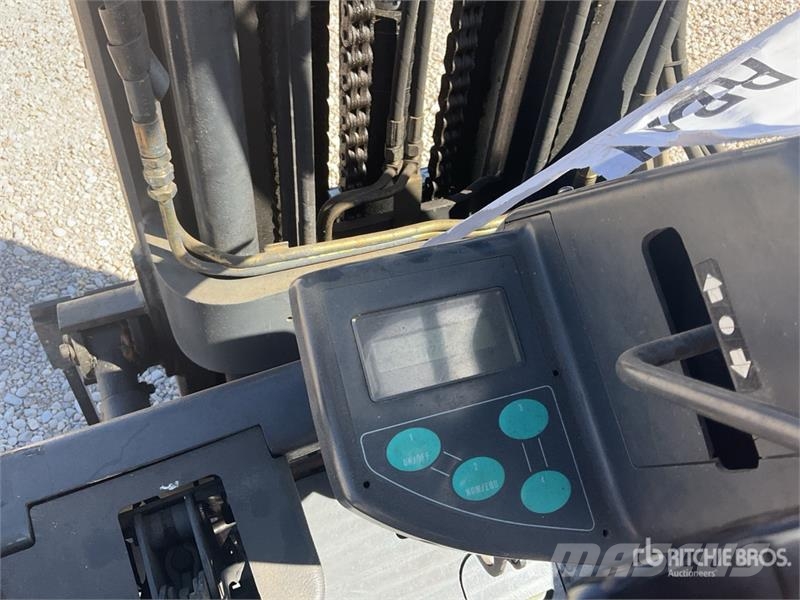 Nissan GQ02L30CU Electric Forklift 전동 지게차