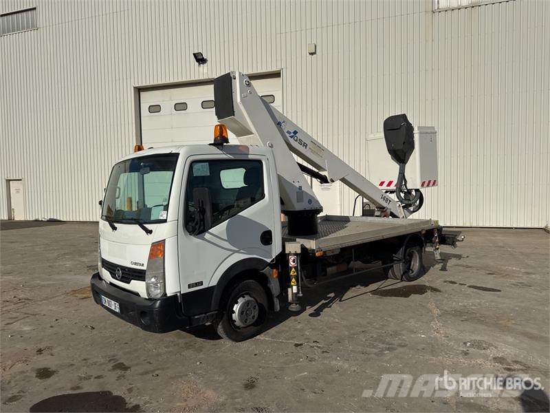 Nissan GSR E148T 13.7 m on  Nissan Cabstar 35.12 4x2 Cami Avtokošare