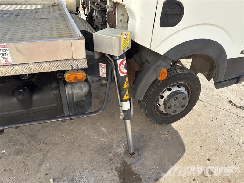 Nissan GSR E148T 13.7 m on  Nissan Cabstar 35.12 4x2 Cami Avtokošare